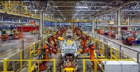 30萬(wàn)預(yù)算購(gòu)車新選擇 為何放棄BBA，智能座艙體驗(yàn)更受青睞